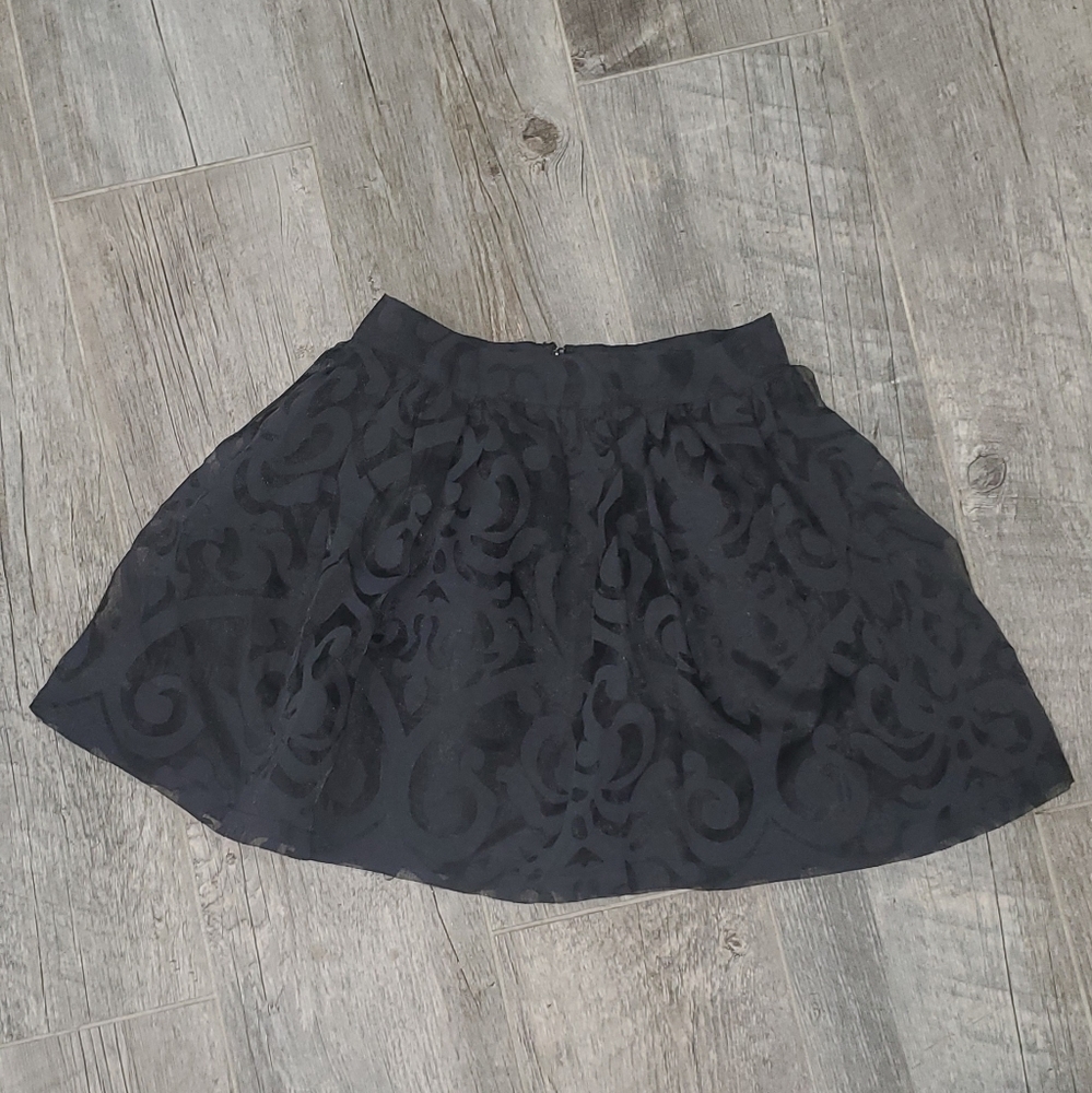 Cute black skirt